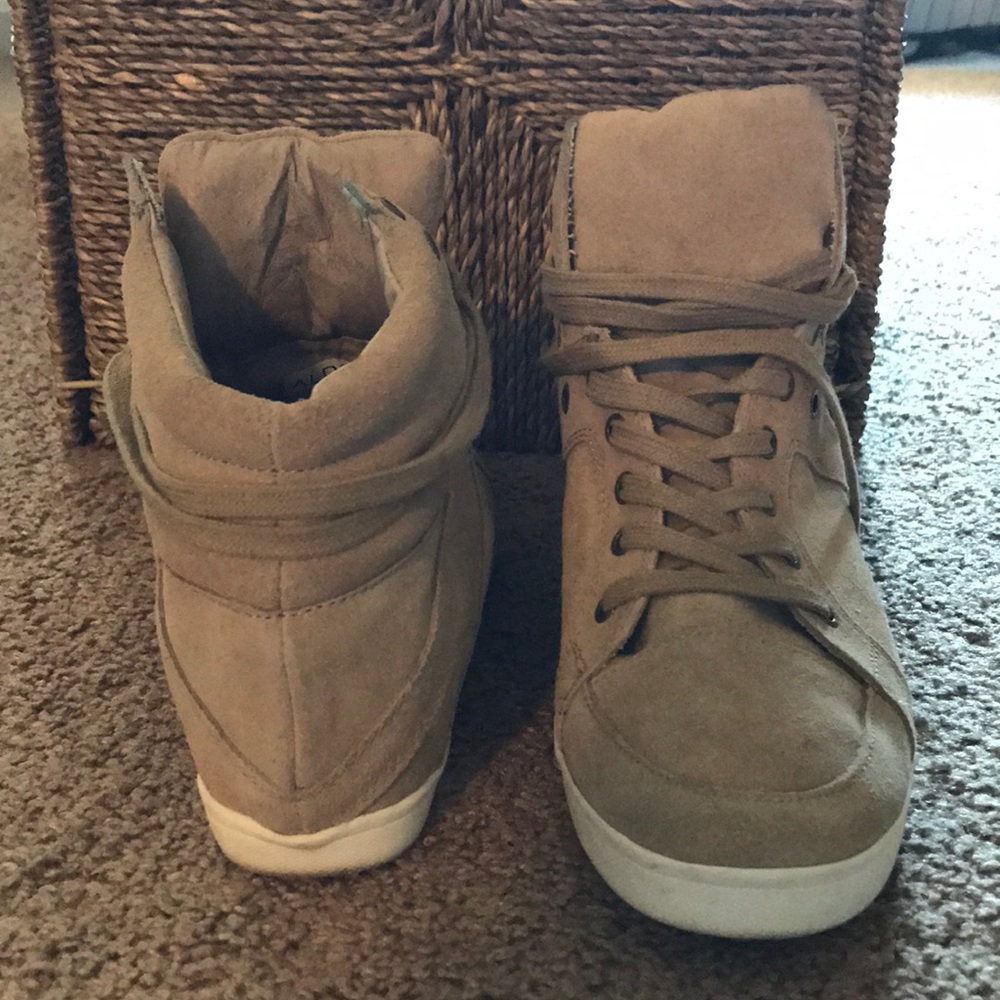 Sneaker wedge